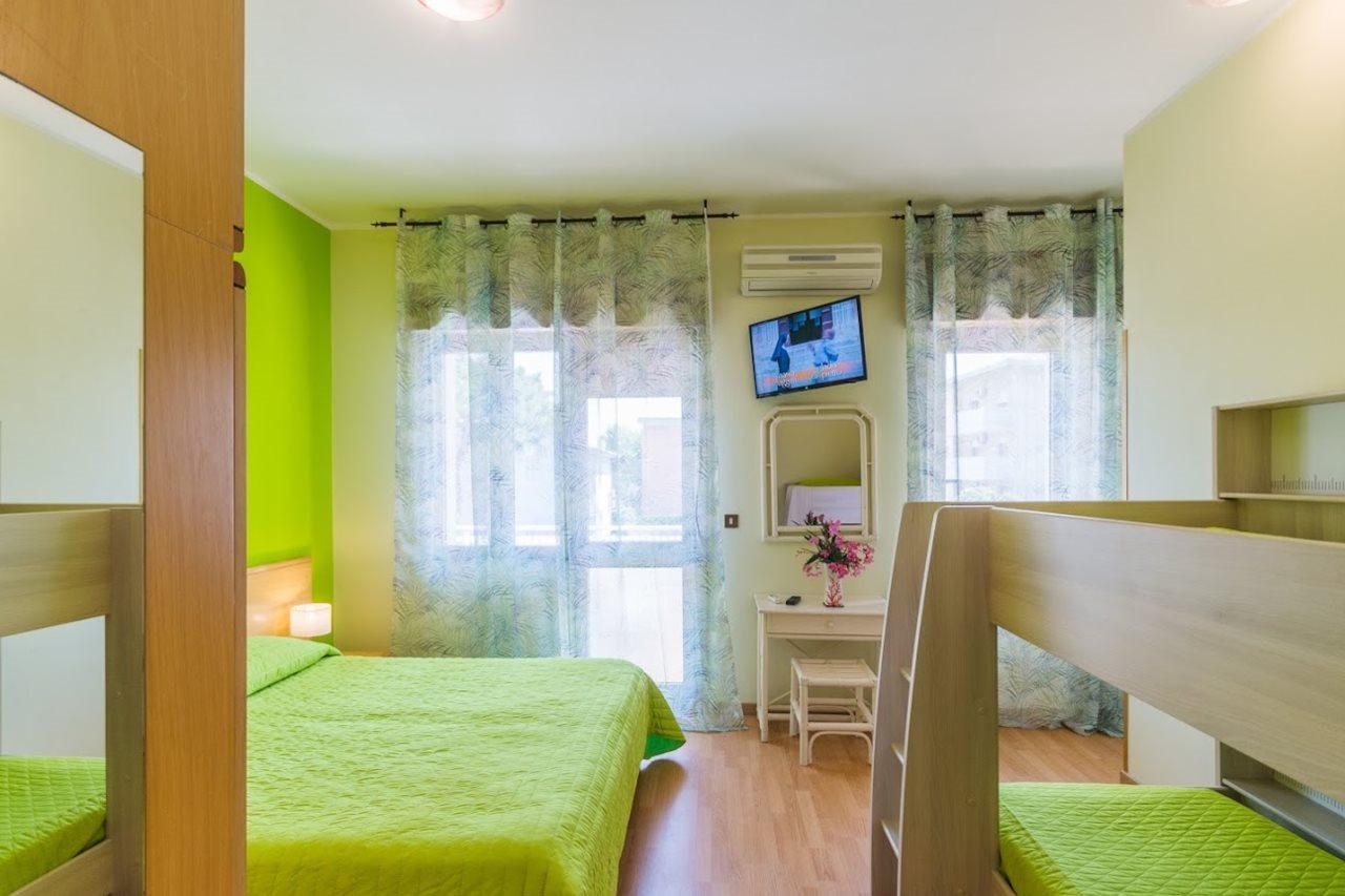Hotel Romantik Линьяно-Саббьядоро Экстерьер фото