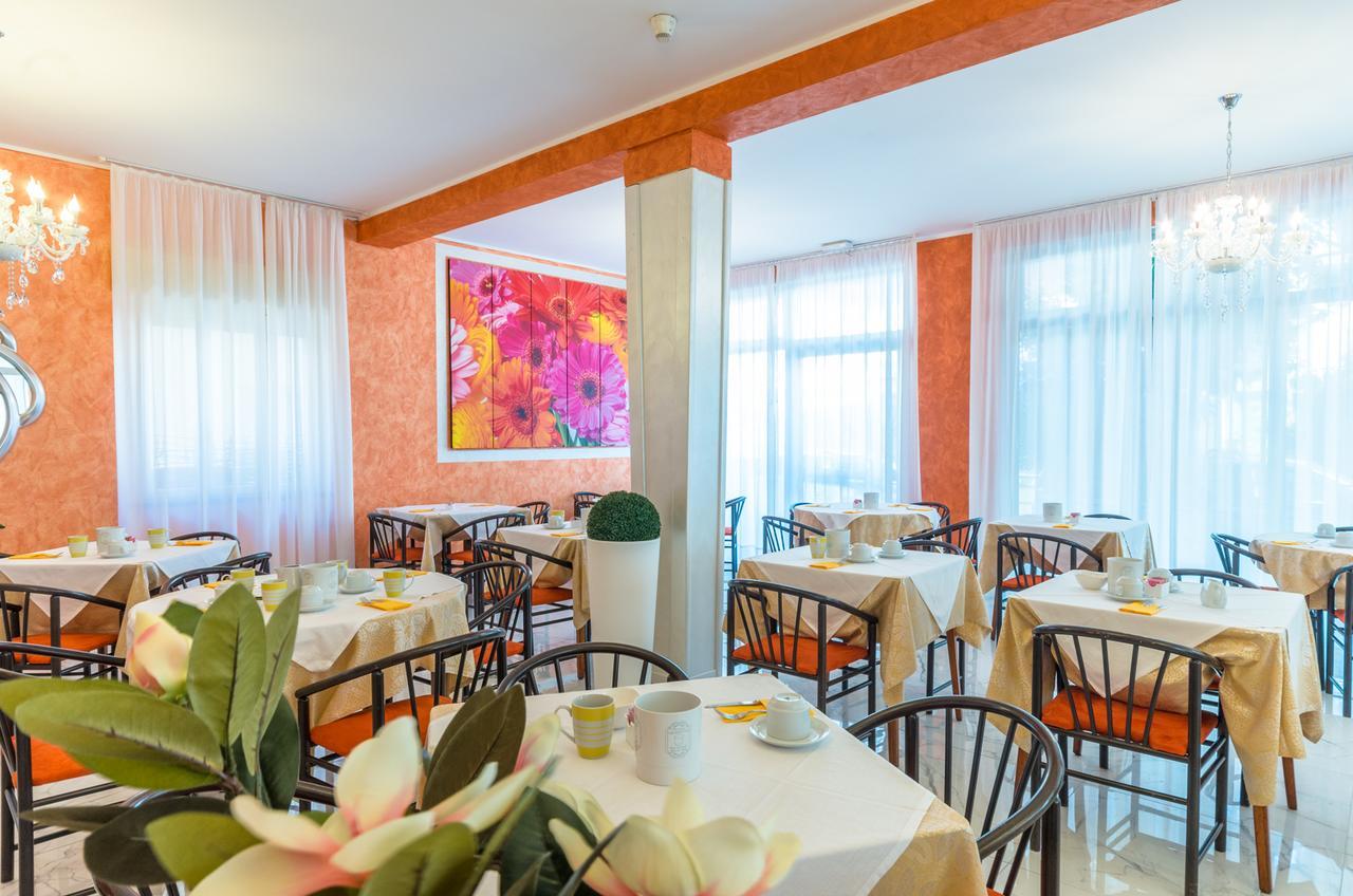 Hotel Romantik Линьяно-Саббьядоро Экстерьер фото